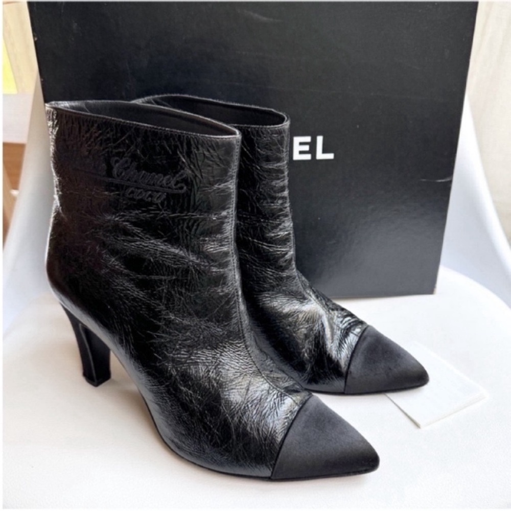 CHANEL COCO GABRIELLE EMBROIDERED ANKLE POINTED TOE BOOTS BLACK 37.5 - Picture 3 of 10